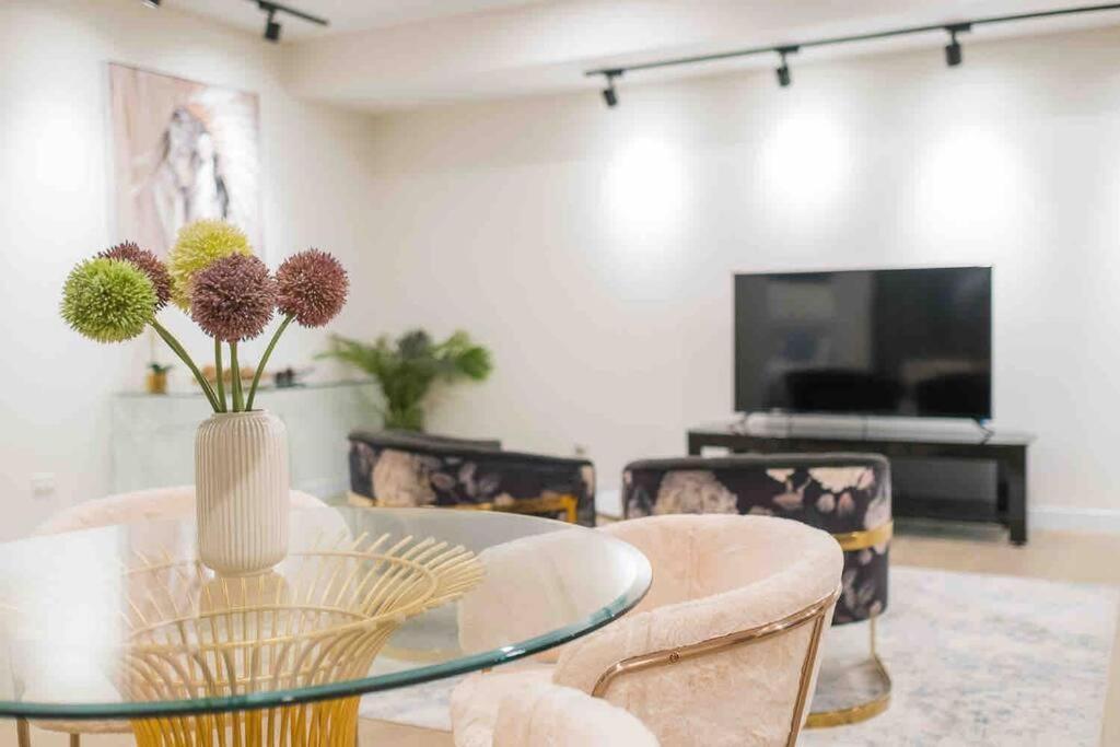 Luxury 3 Bedroom Apartment In Ryde Sydney Exterior foto
