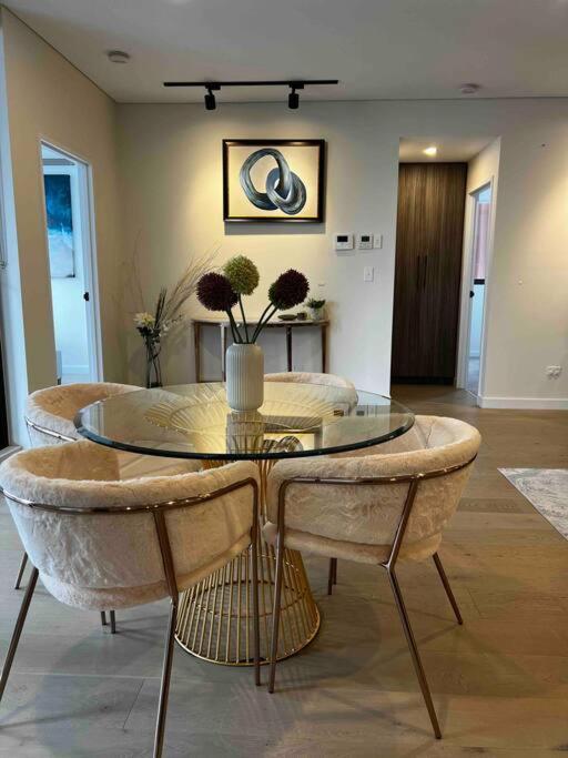 Luxury 3 Bedroom Apartment In Ryde Sydney Exterior foto